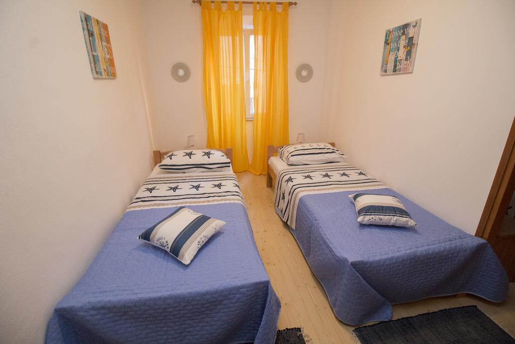 Apartment Piazza Antica Rovinj Exterior foto