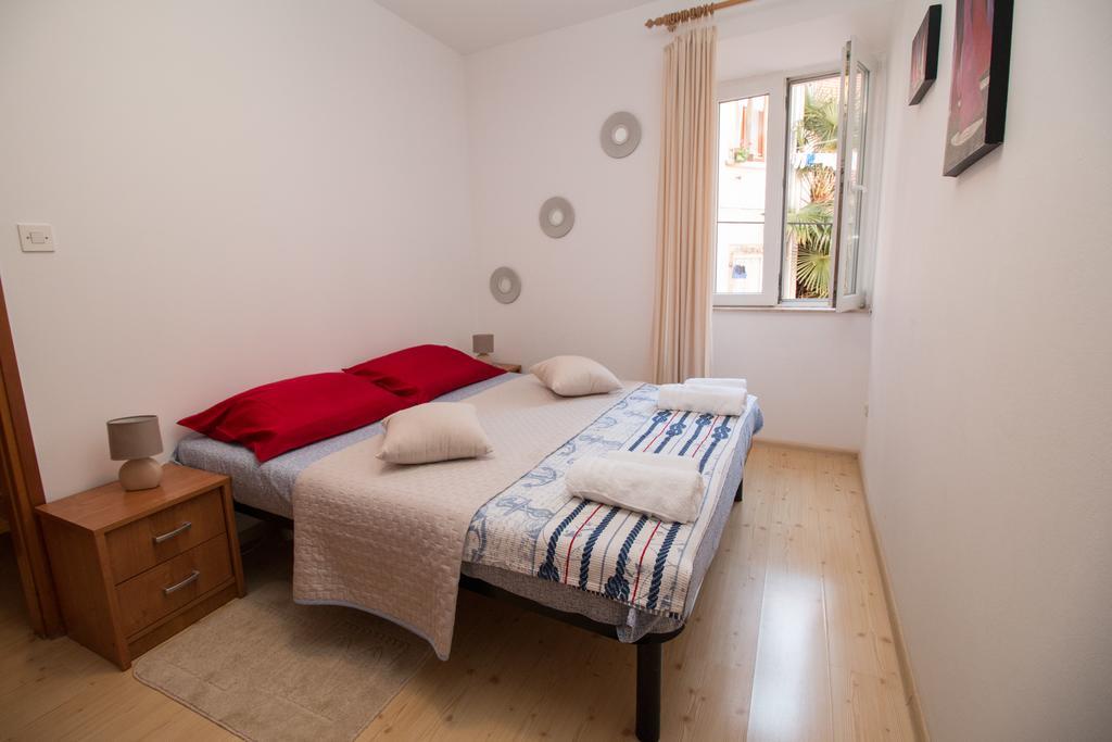 Apartment Piazza Antica Rovinj Exterior foto